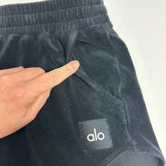 ALO Yoga Women's Terrycloth Black Athletic Shorts - Picture 5 of 6